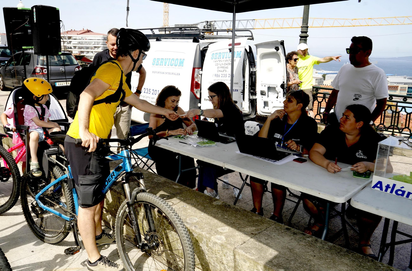 Galería | El ciclismo toma Vigo con la primera edición del Día de la Bici de Atlántico