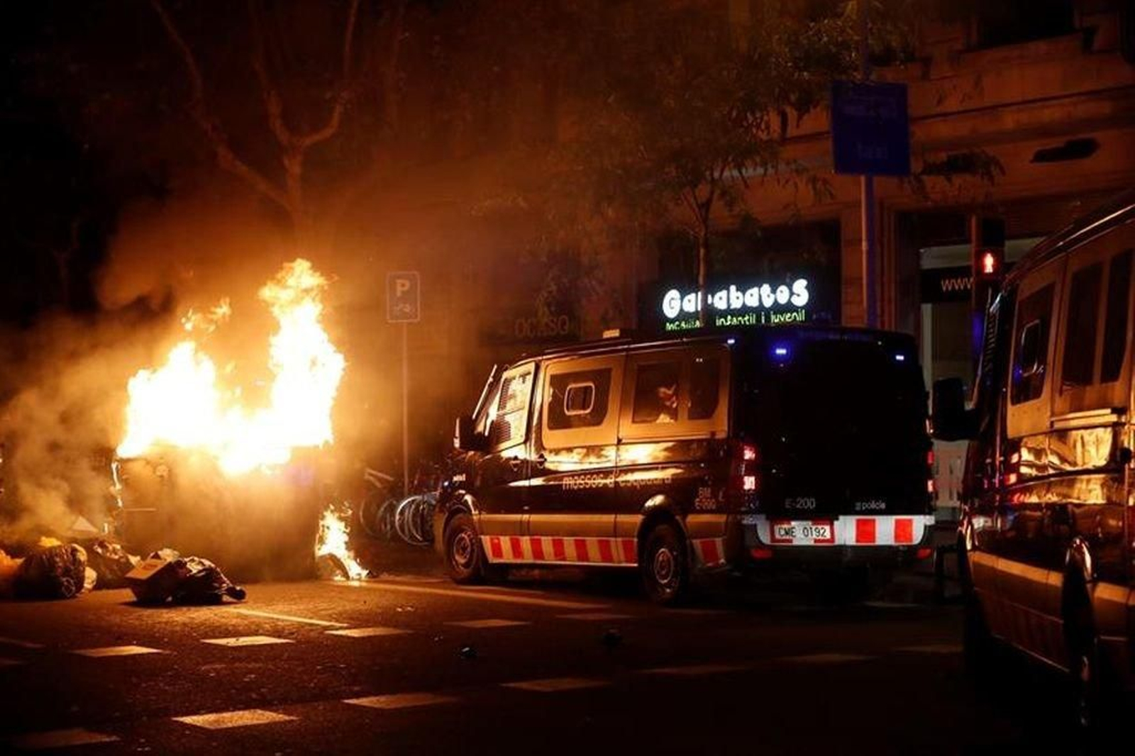 Tercera noche de protestas en Cataluña 10