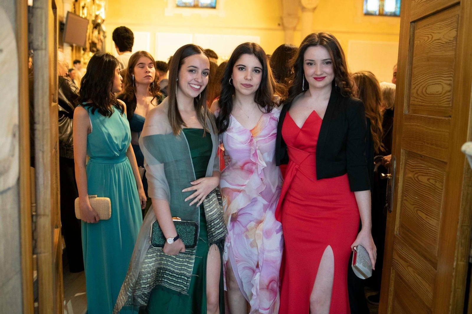 Adriana, Lucía y Laura vestidas para la ocasión.