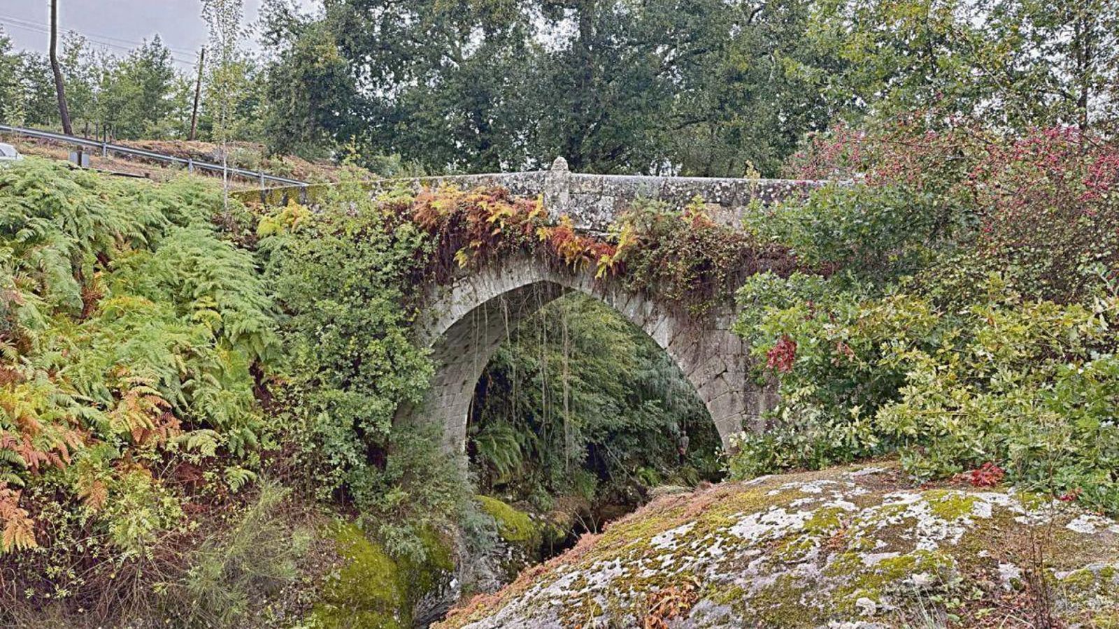 A Ponte Veiga, ubicada en un estrecho paso natural.