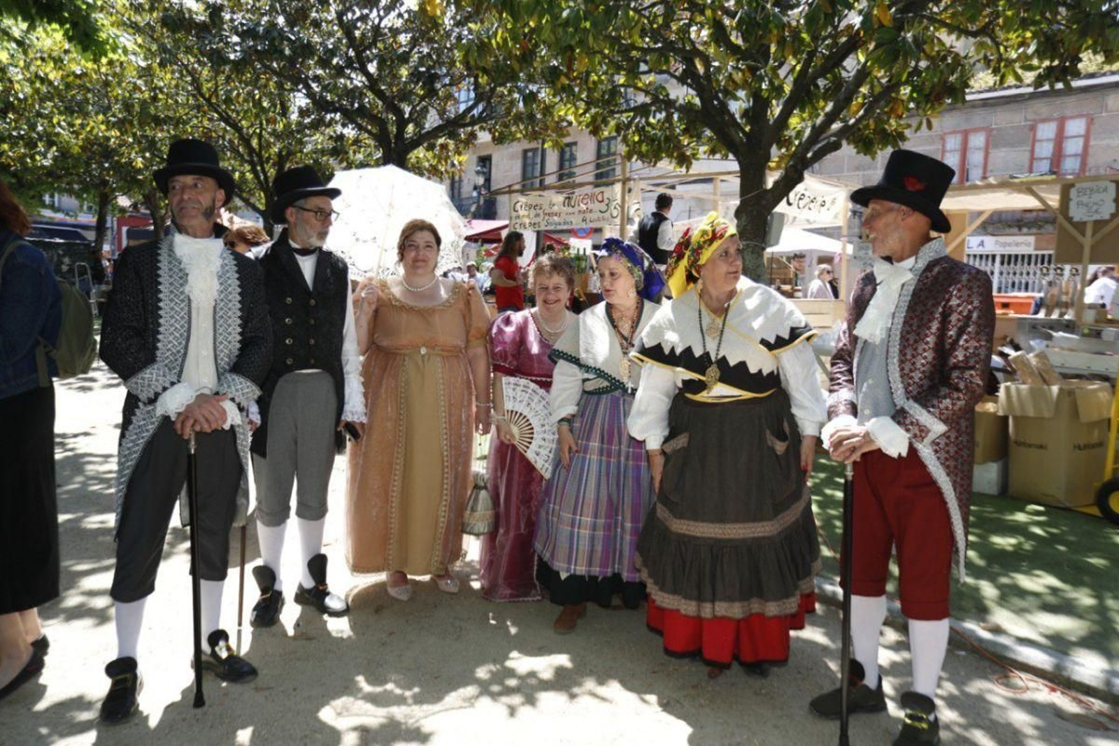 Personajes históricos se pasearon ayer por Bouzas.