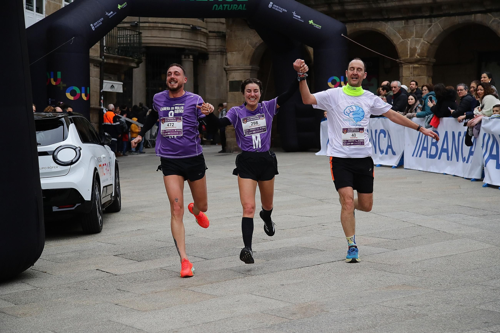 Galería | Ourense se viste de morado para correr la Carreira da Muller