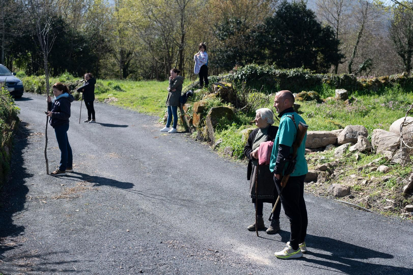 Los vecinos de Vilar, en Padrenda, se implicaron para ayudar a Tina.