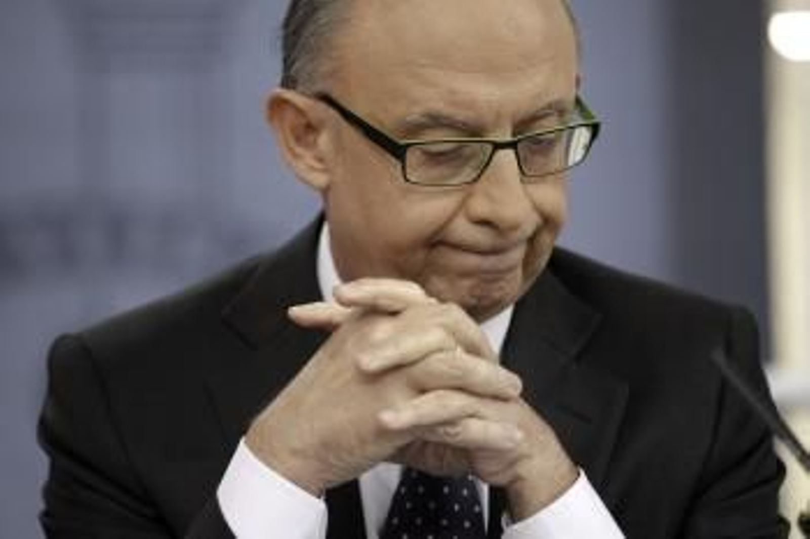 El ministro de Hacienda, Cristóbal Montoro, durante la rueda de prensa posterior a la reunión del Consejo de Ministros