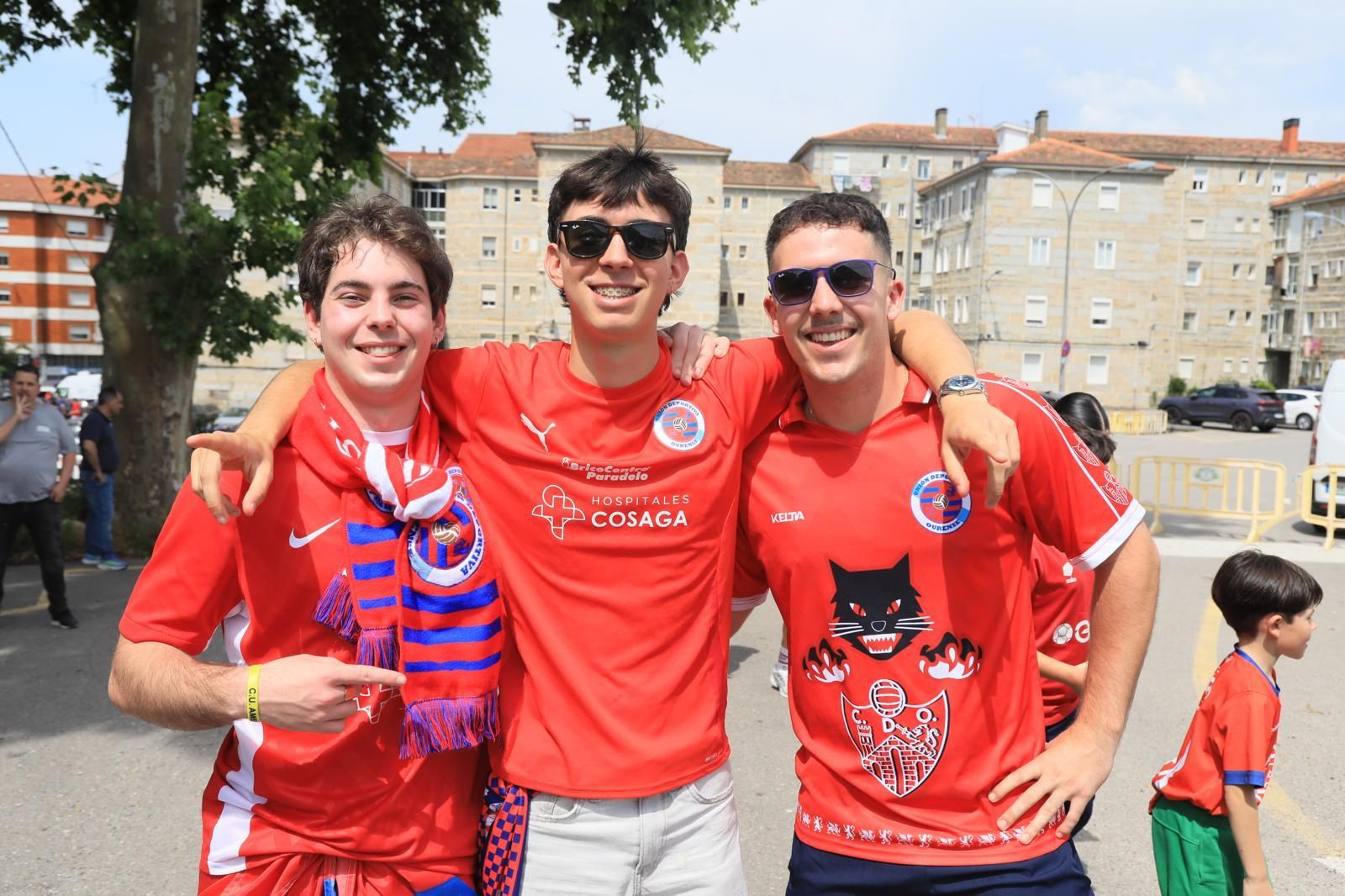 Galería | La UD Ourense quiere llegar a Primera Federación y la afición se vuelca con el equipo en O Couto