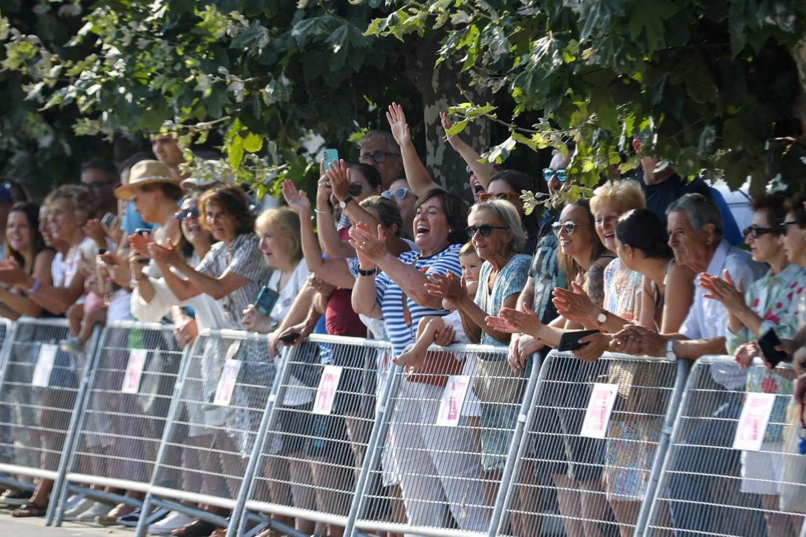 Galería | Más de 1.300 personas corren y caminan por Baiona