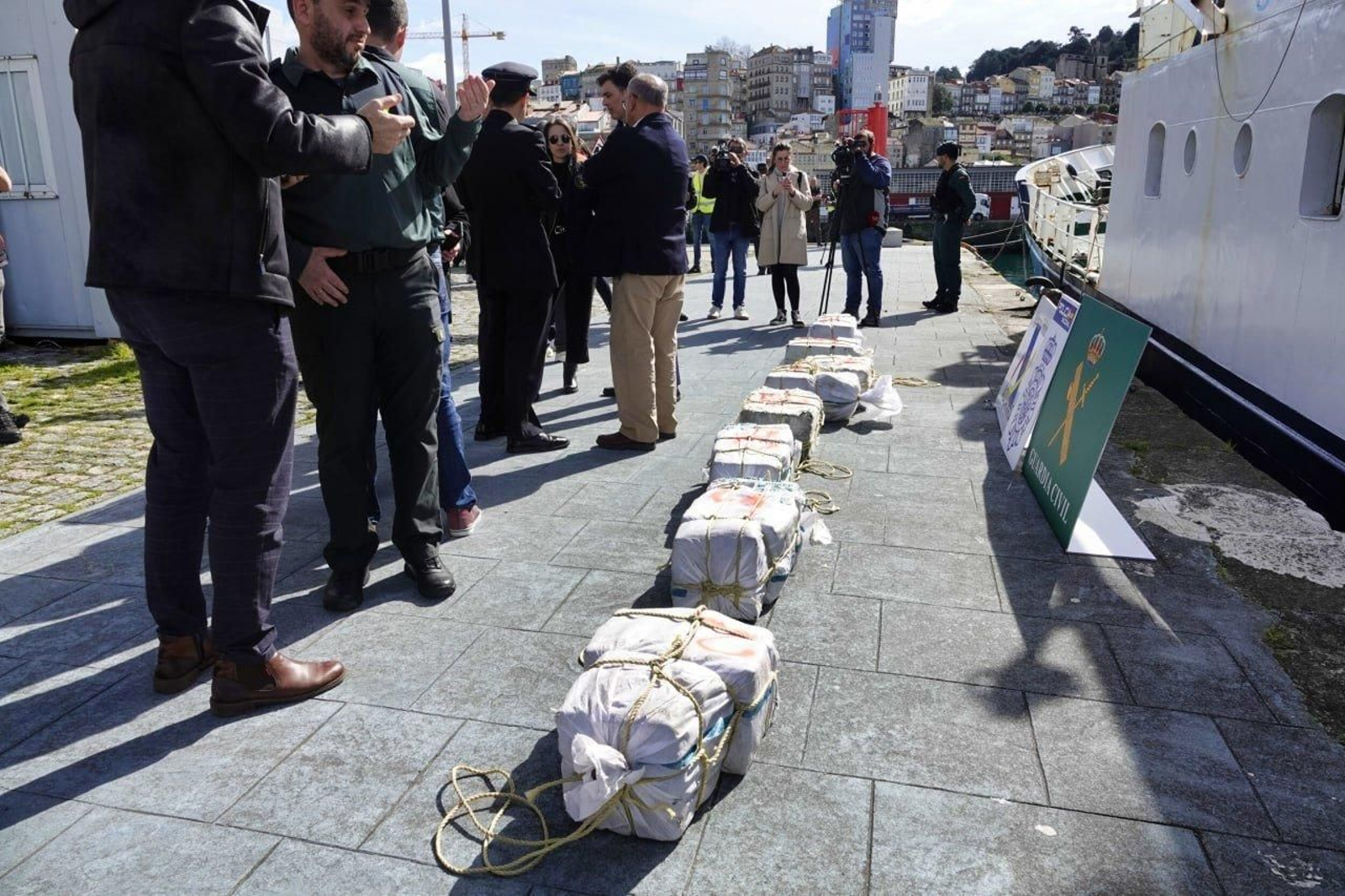 Alijo de droga del 'Petrel'.