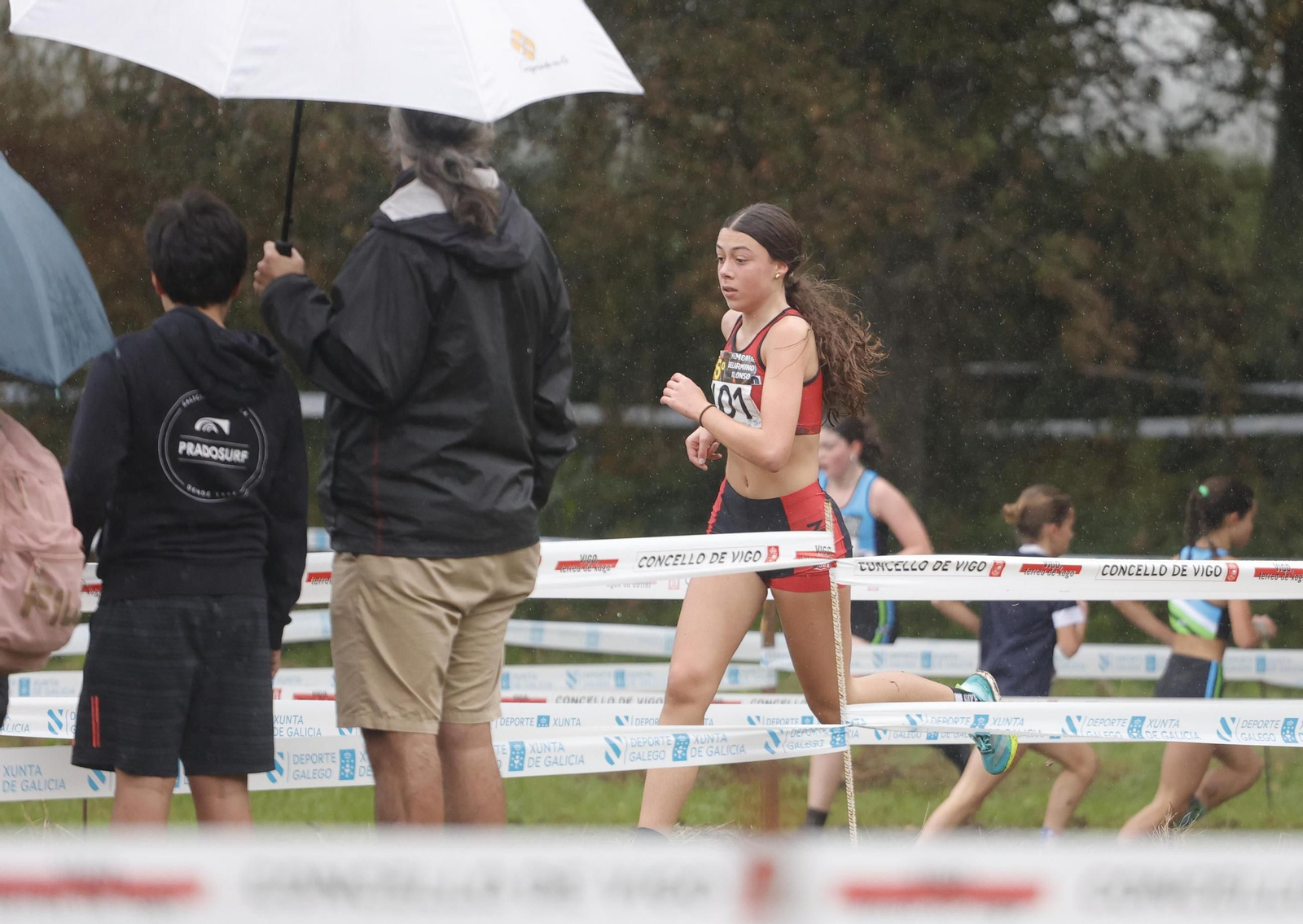 Galería | Pequeños y mayores se divierten en el Cross Belarmino Alonso