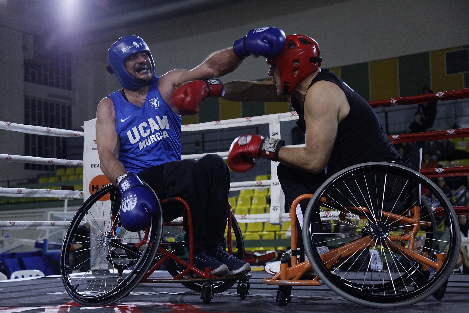 Galería | El boxeo vive una velada espectacular en la vuelta de Simón González a un ring