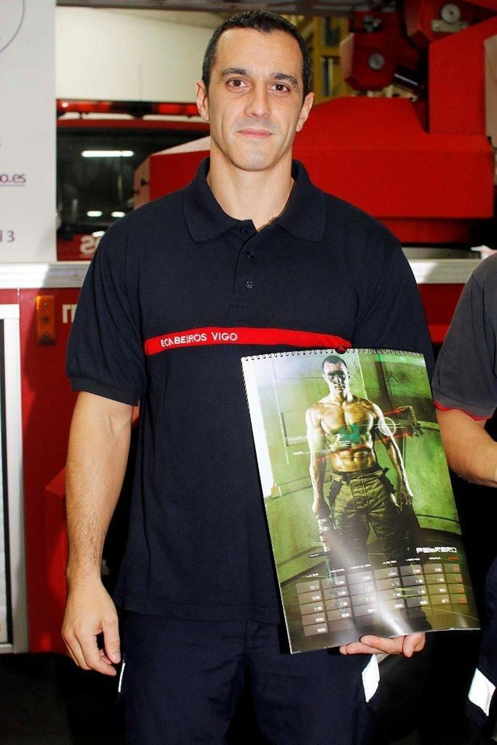 Calendario solidario de los bomberos de Vigo Foto JV Landín 12