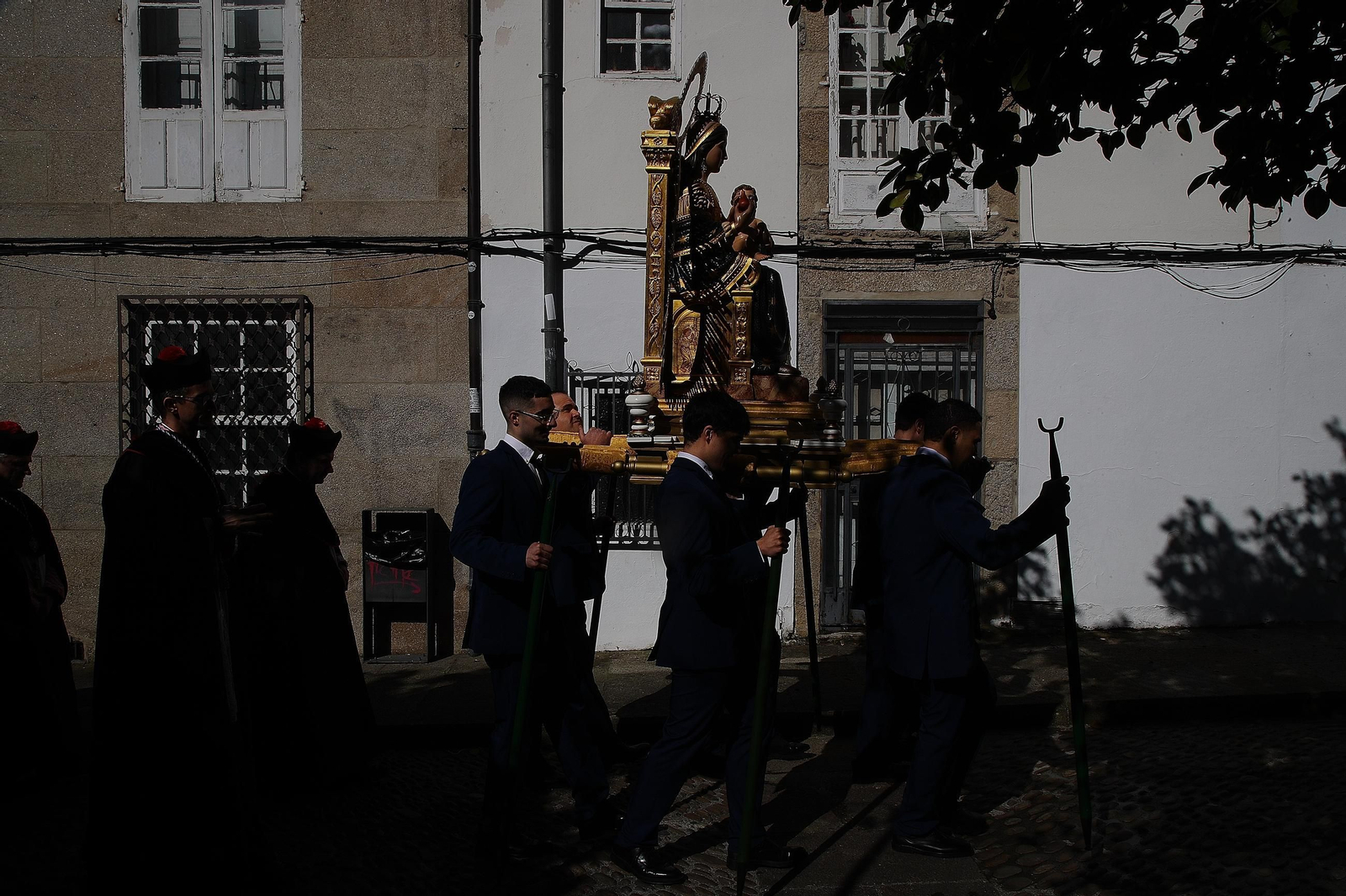Galería | La procesión del Encuentro pone fin a la Semana Santa en Ourense