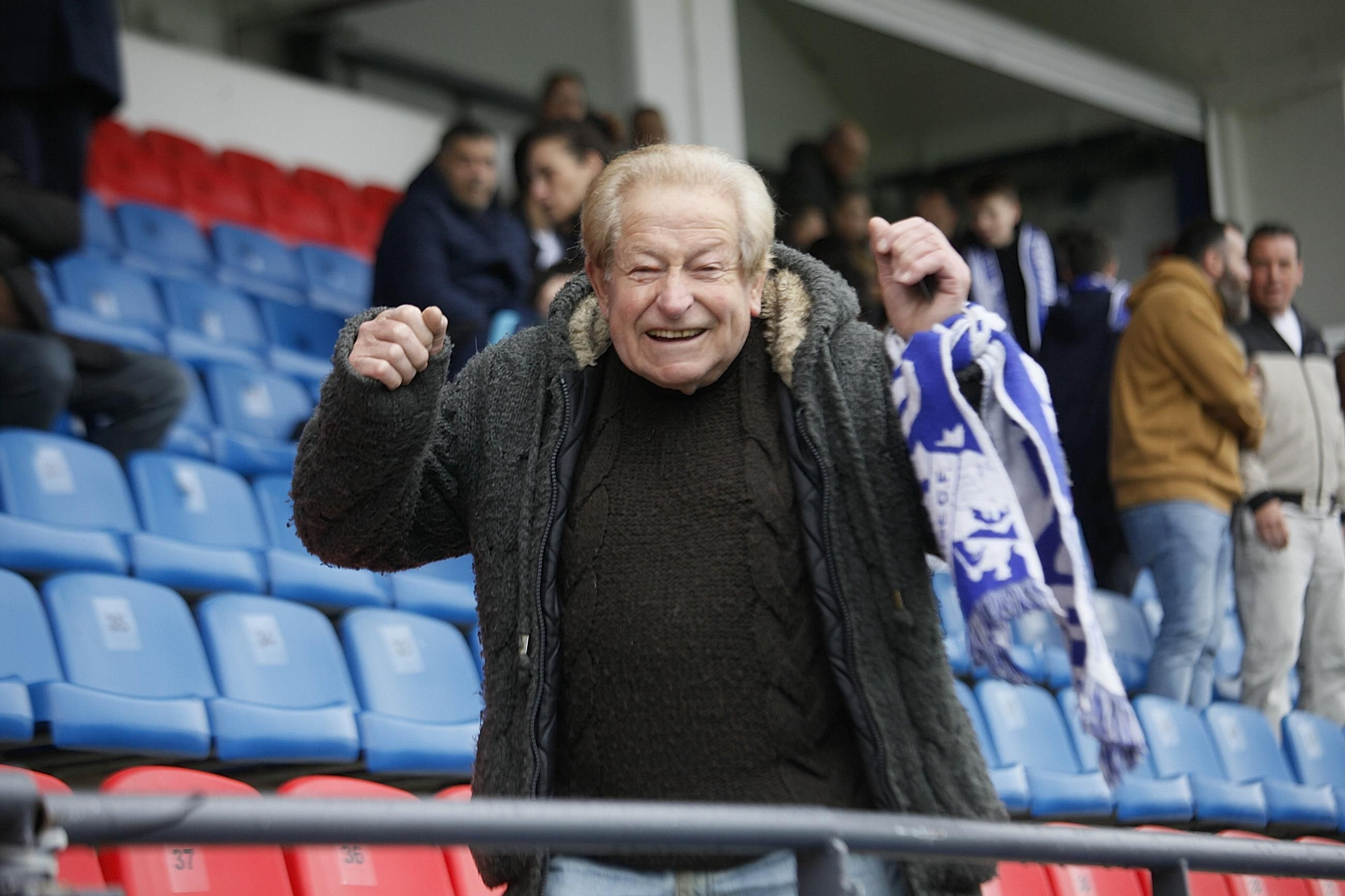 Galería | El Ourense CF sumó su primera derrota en el fortín de O Couto