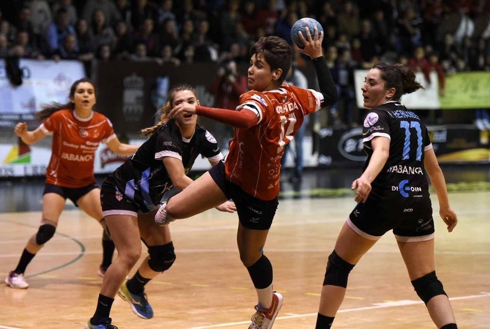 El Porriño afrontará el sábado el complicado reto del derbi con el Mecalia Atlético Guardés en A Sangriña.