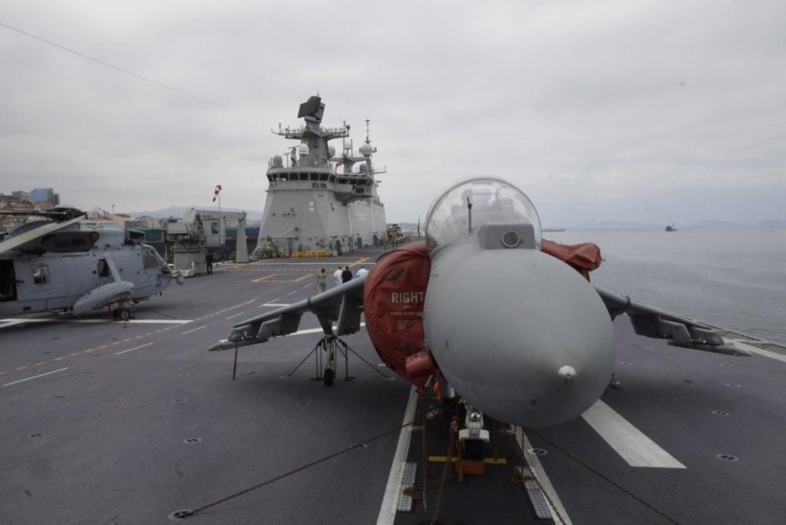 El portaviones Juan Carlos I en Vigo  (81) (1024x684)