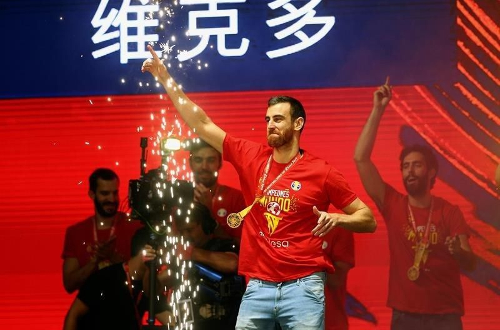 La celebración de la selección Española por el Mundial de Baloncesto 07