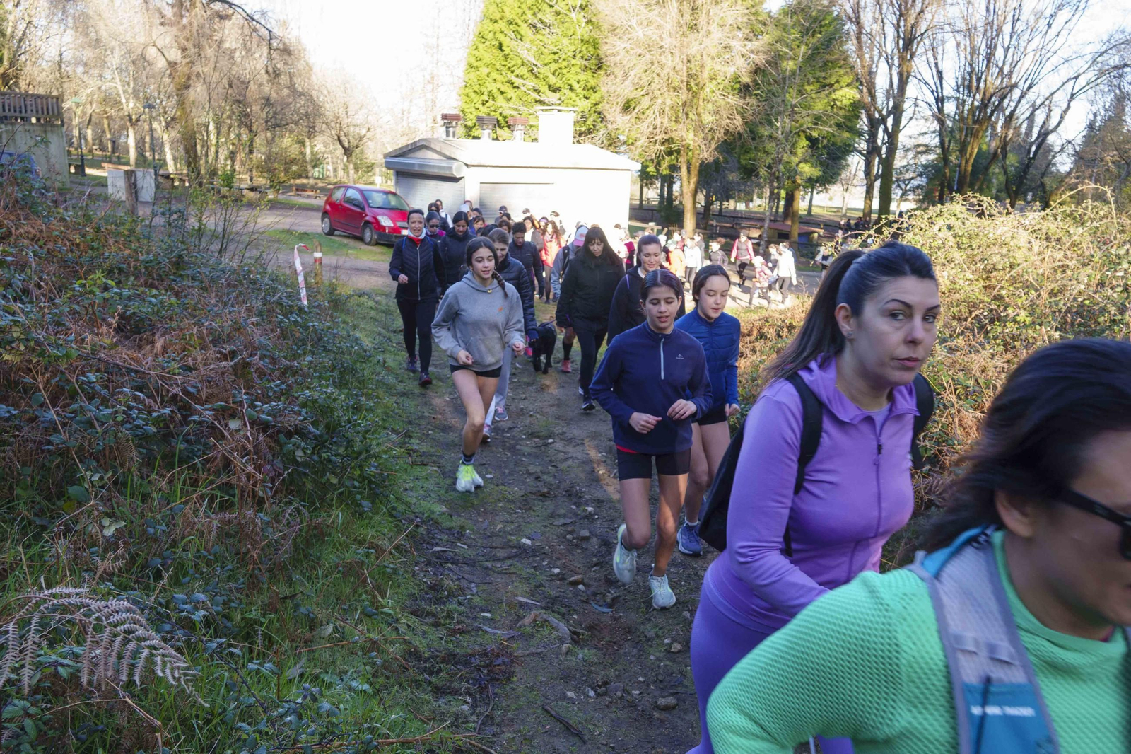 Galería | Mujeres se echan a la carrera en el encuentro de Asaltamontes Female