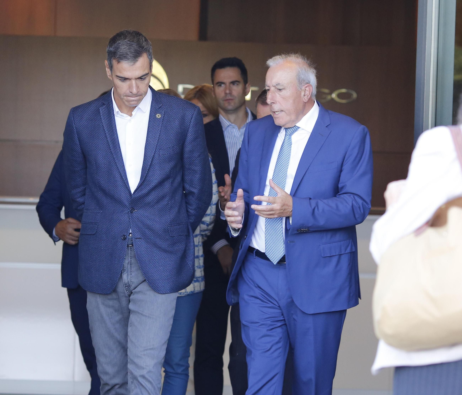 Galería | Pedro Sánchez visita las instalaciones de Delta Vigo en el PTL de Valadares