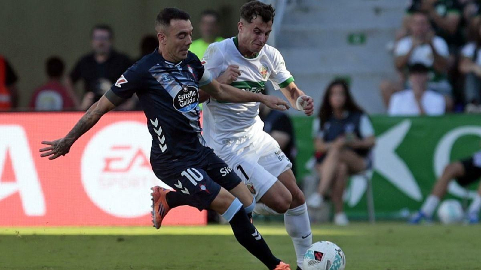 Iago Aspas y Germán Valera -que no estará en Vigo por sanción-, en el Elche-Celta de la primera vuelta.