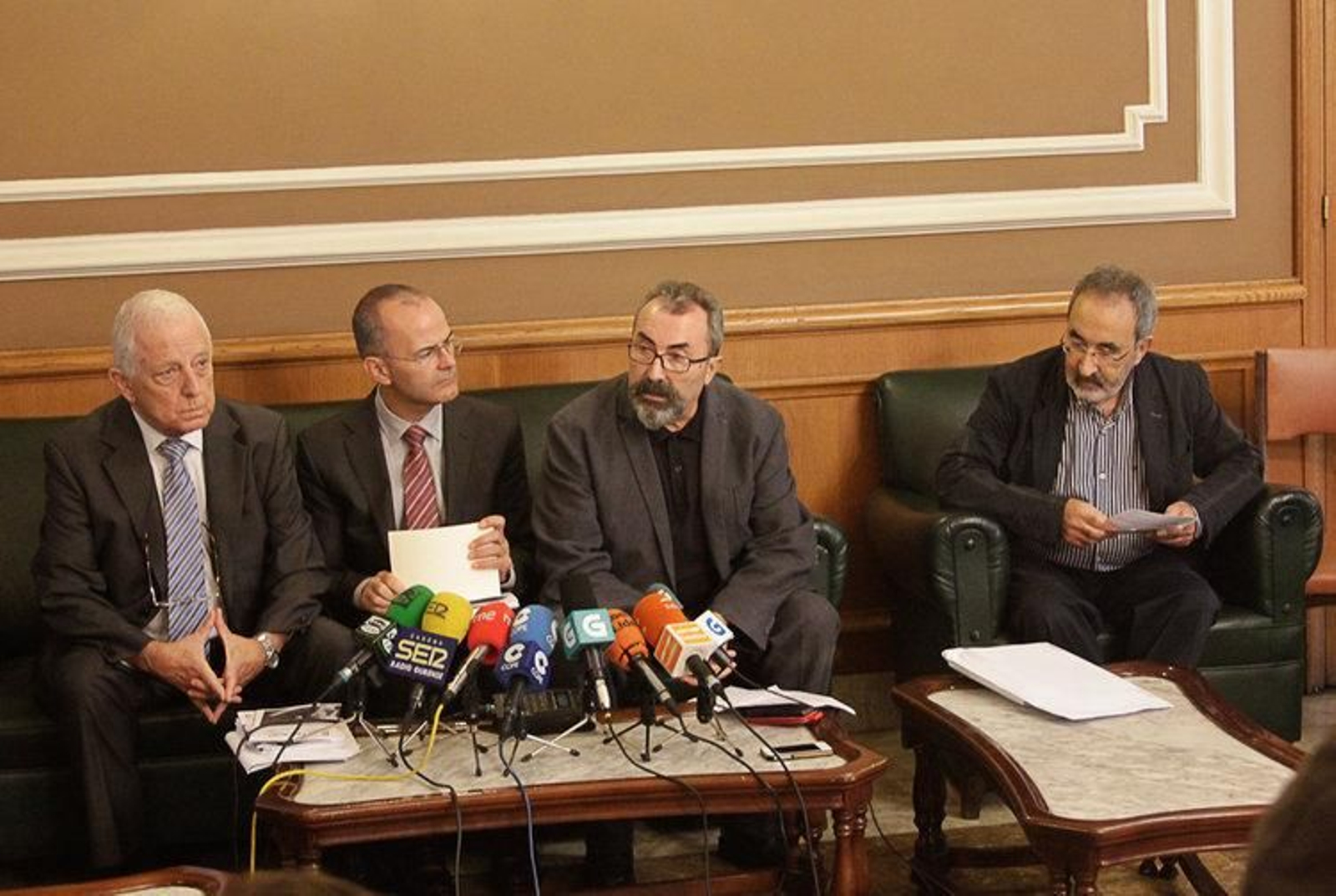 Francisco Díaz, Jesús Vázquez, Xulio Rodríguez y Javier Casares, en la presentación