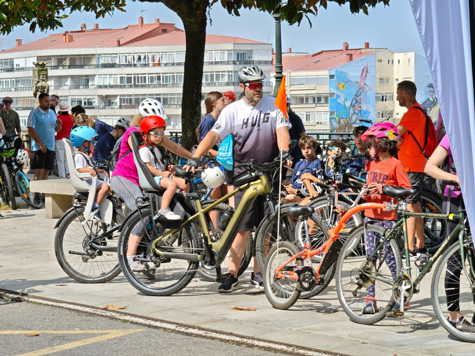 Galería | El ciclismo toma Vigo con la primera edición del Día de la Bici de Atlántico
