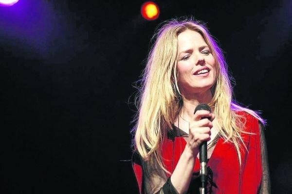 Christina Rosenvinge en una de sus últimas actuaciones.