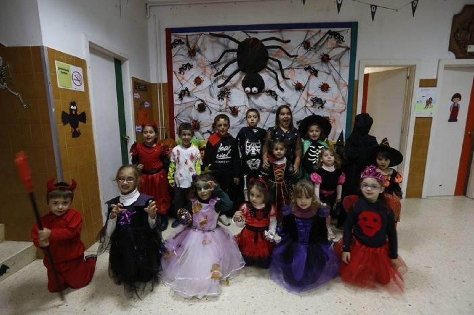 Todos os estudantes caracterizáronse perfectamente para conmemorar o Samaín.