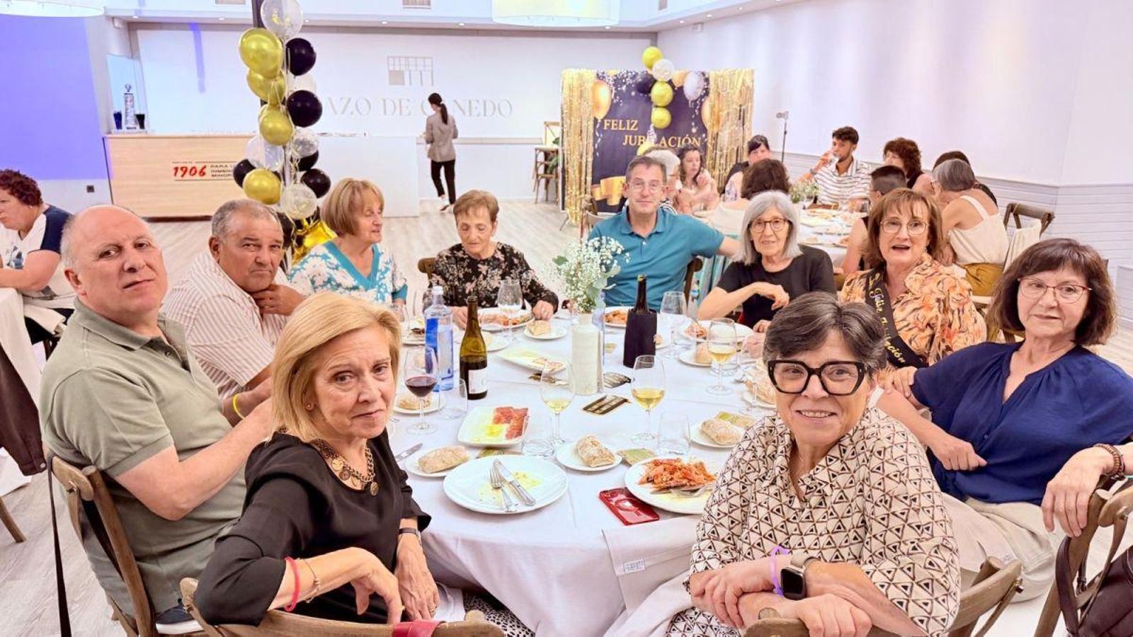 Un momento del banquete en el Pazo de Canedo por la jubilación de Amparo Novoa.