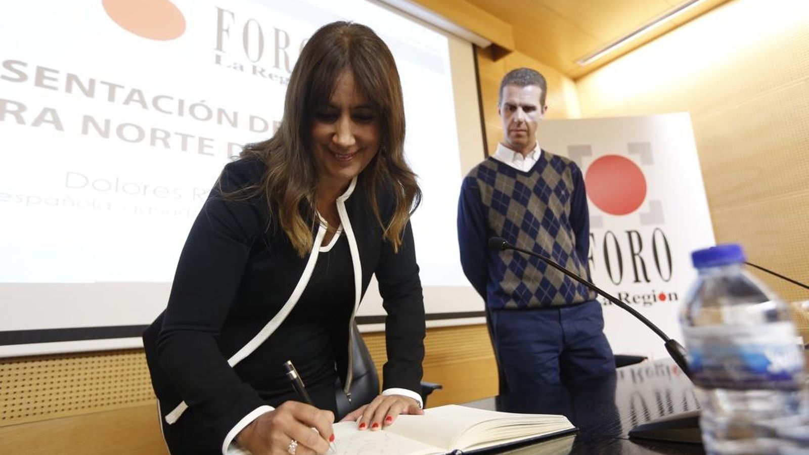 Ourense. 22/10/2019. Foro La Región con laescritora  Dolores Redondo. Foto: xesús Fariñas
