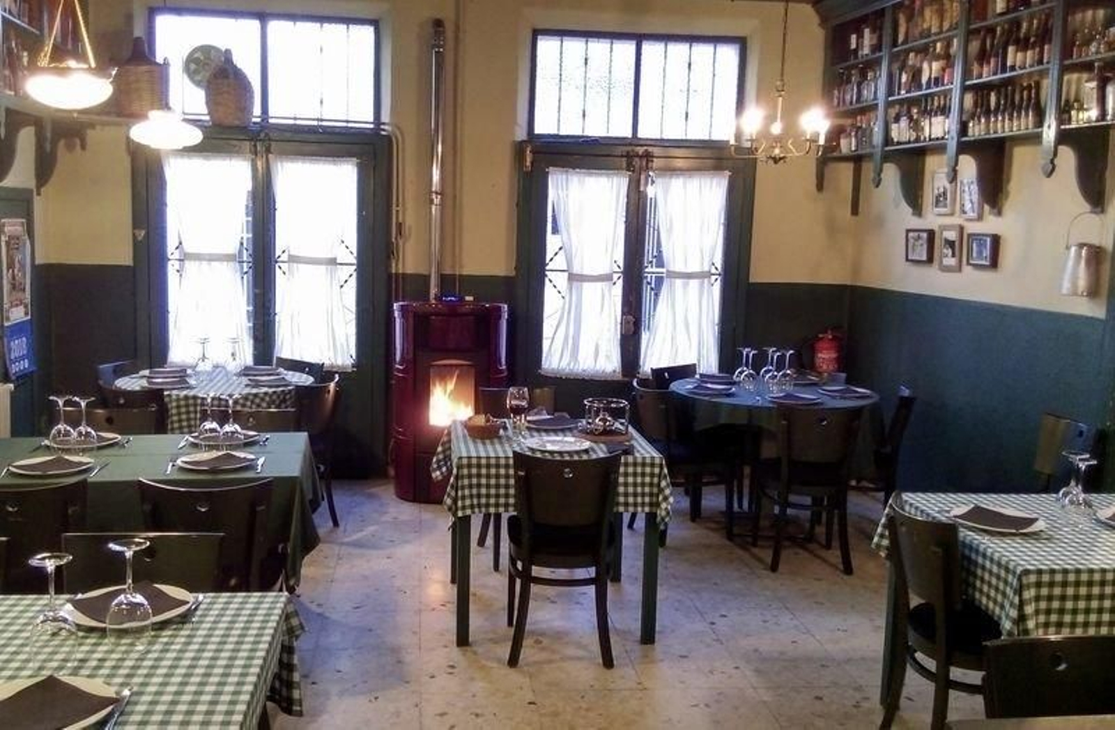 Interior del Casa Pepiña.