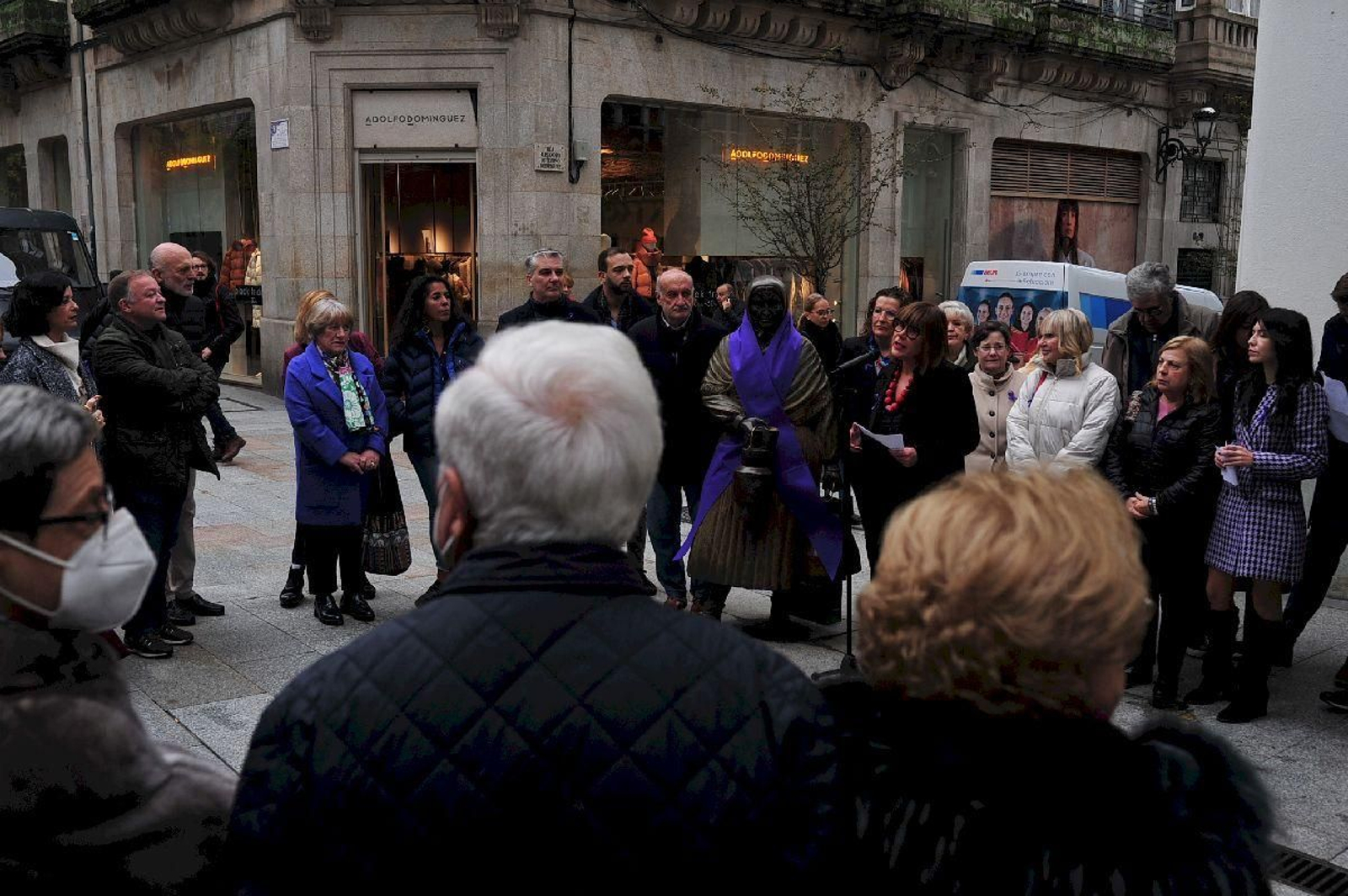 Concentración del PP Local en la Lechera por el 25-N. José Paz