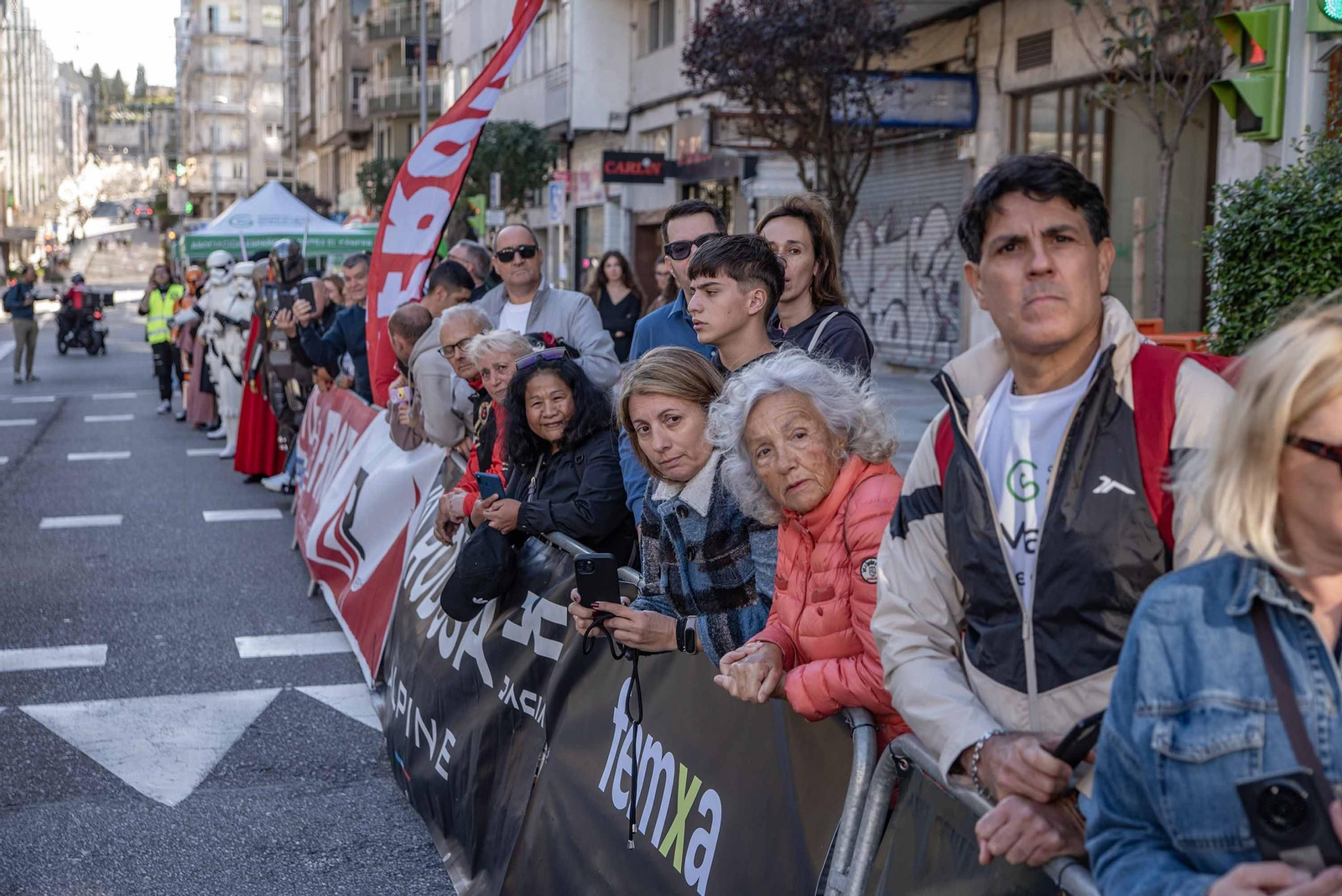 Galería | La Vigo en Marcha contra o Cancro congrega a 3.000 personas en su primera edición