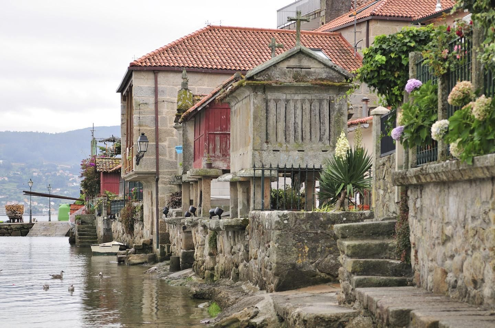 Hórreos de Combarro, en Pontevedra.