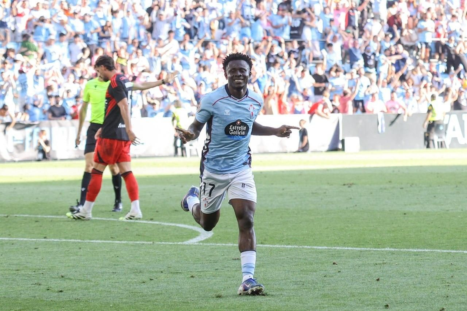 Galería | El Celta Fortuna golea a la Ponferradina y sube a Segunda División