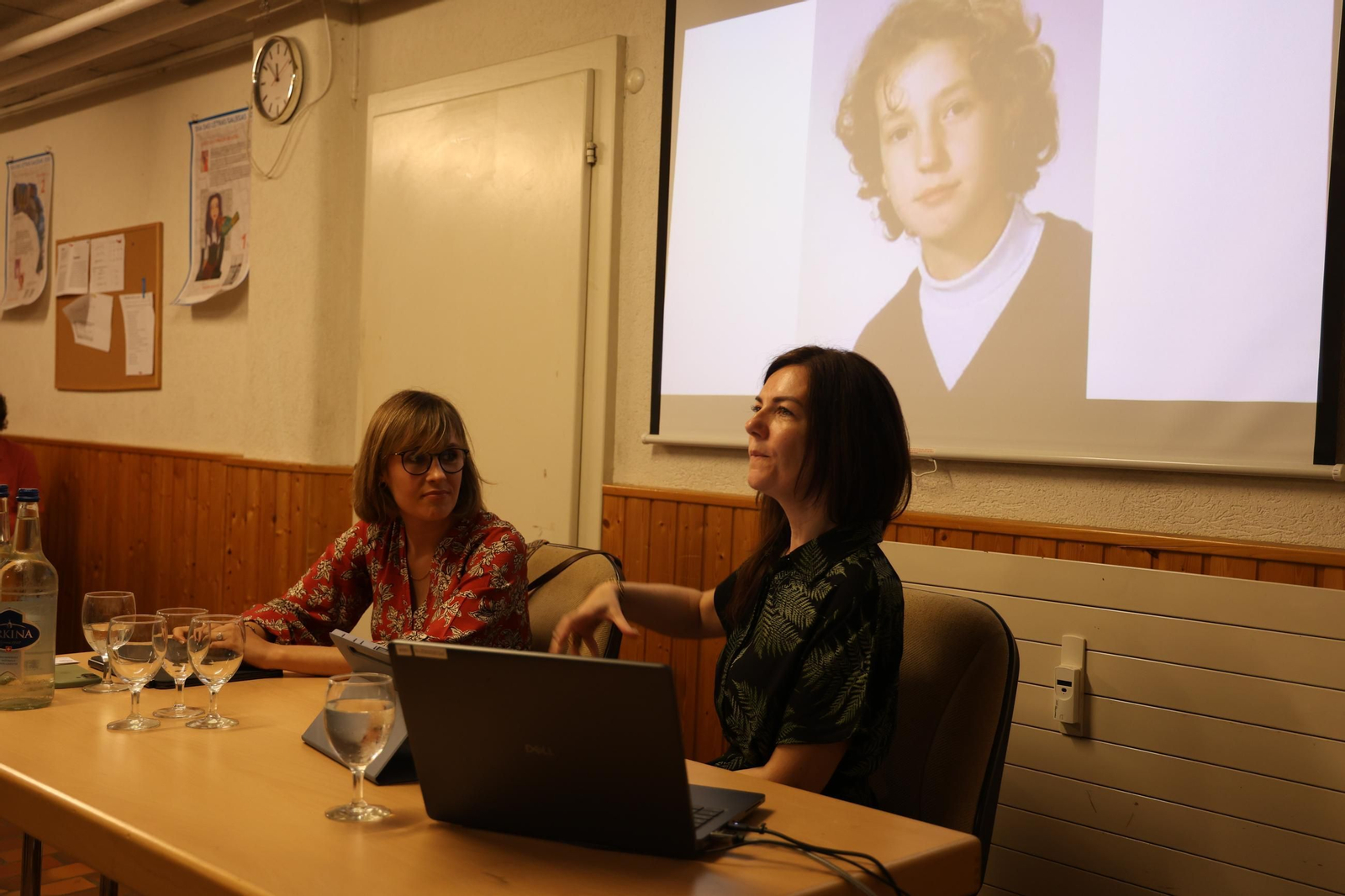 La ponente fue presentada po Sara Carreira