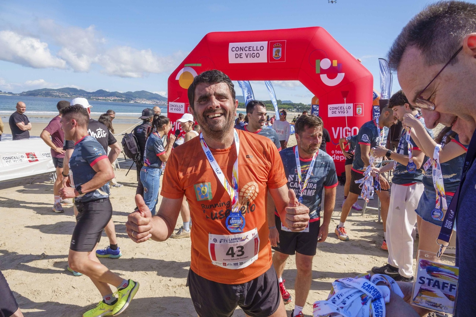 Galería | 1.000 corredores inundan Samil