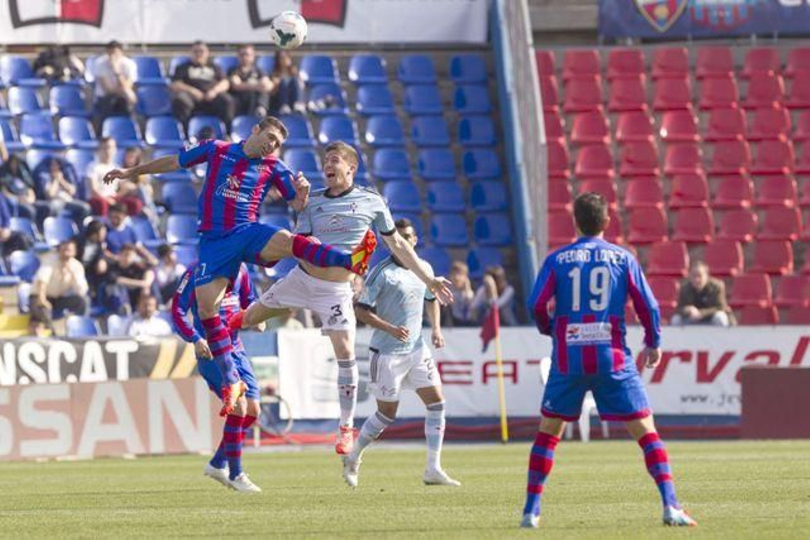 El triunfo ante el Levante ha devuelto al Celta un cómodo colchón sobre el descenso.