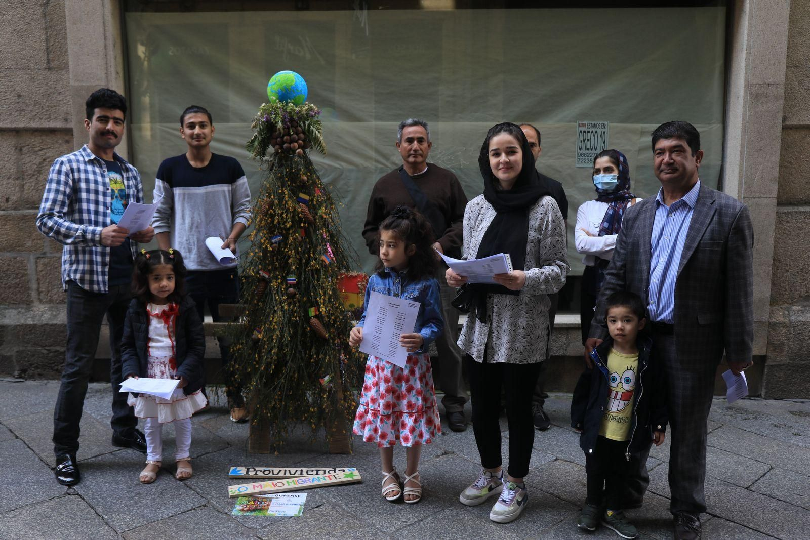 OURENSE 1/5/2022.- Celebración de los maios en el Paseo. José Paz