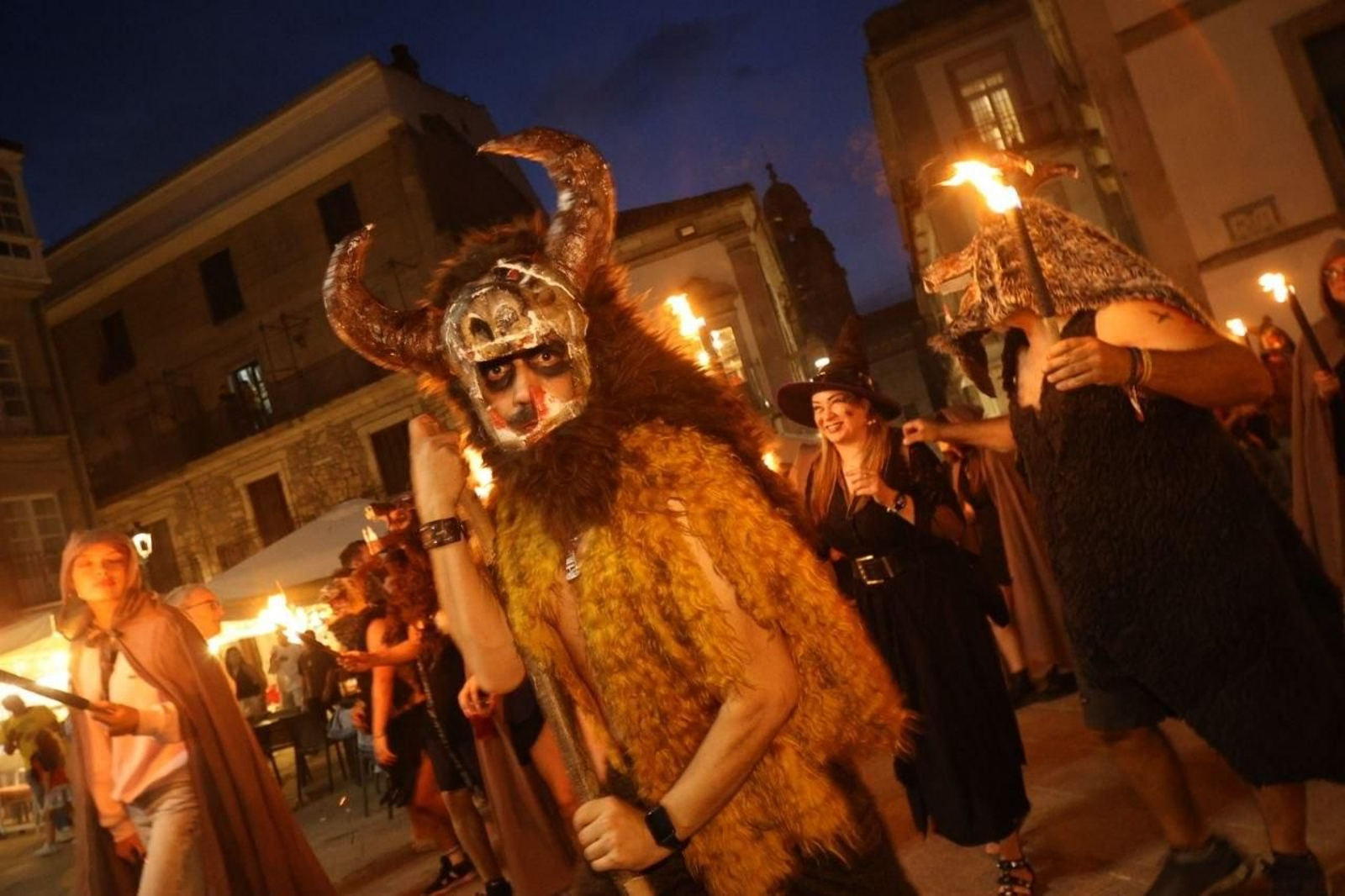 Galería | Las hogueras de San Xoán encienden Vigo y su área