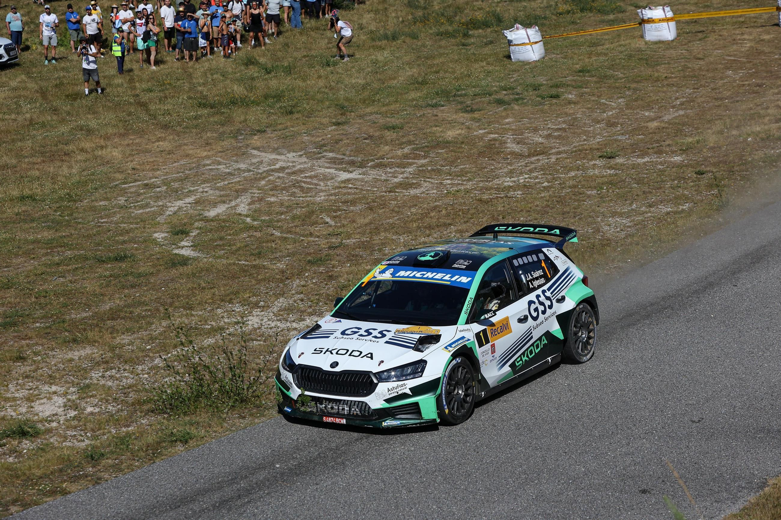 Galería | Los coches se apoderan de Vigo en el primer día del Rally Rías Baixas