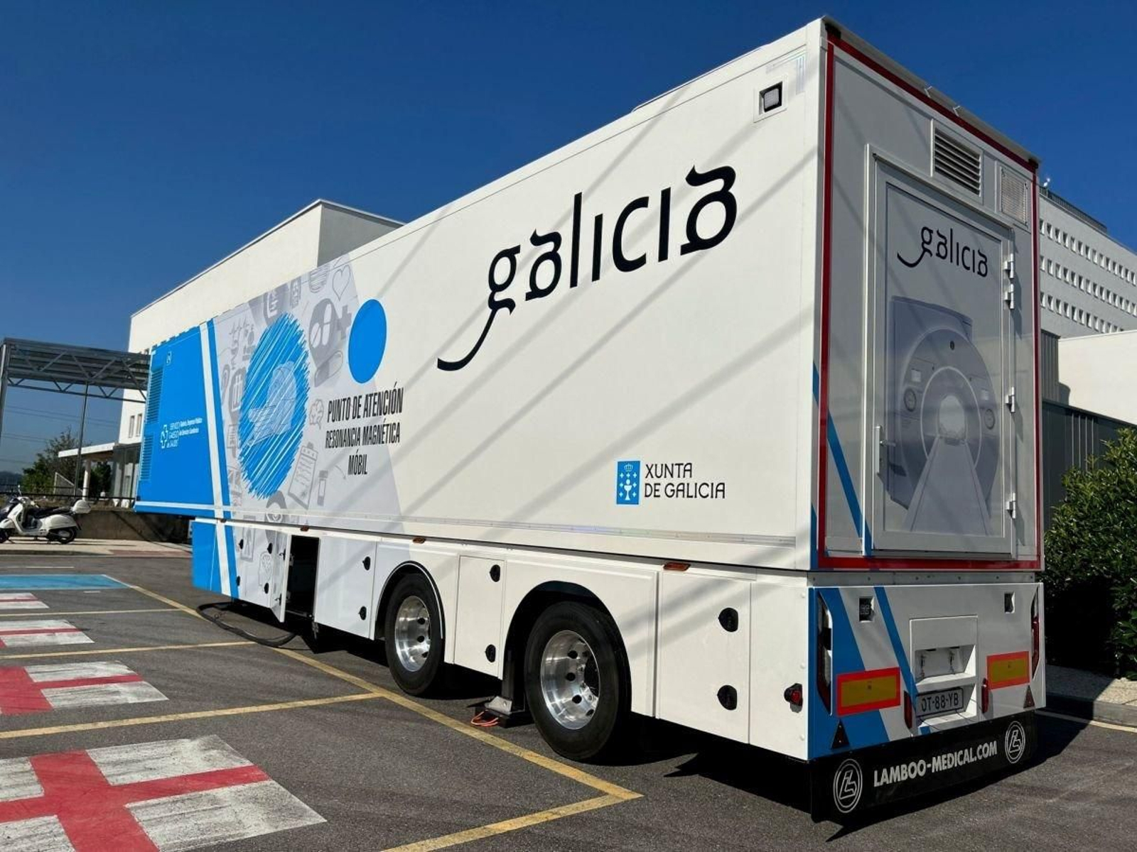 La unidad móvil de resonancia también ayuda a reducir la lista de espera en grandes hospitales.