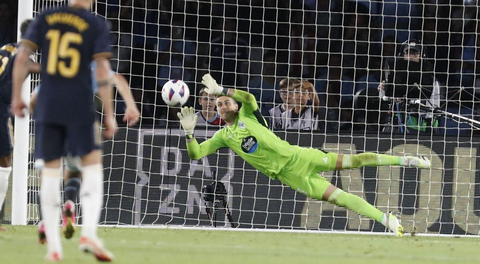 Iván Villar le detuvo un penalti al madridista Rodrygo en el partido del pasado viernes en el estadio de Balaídos.