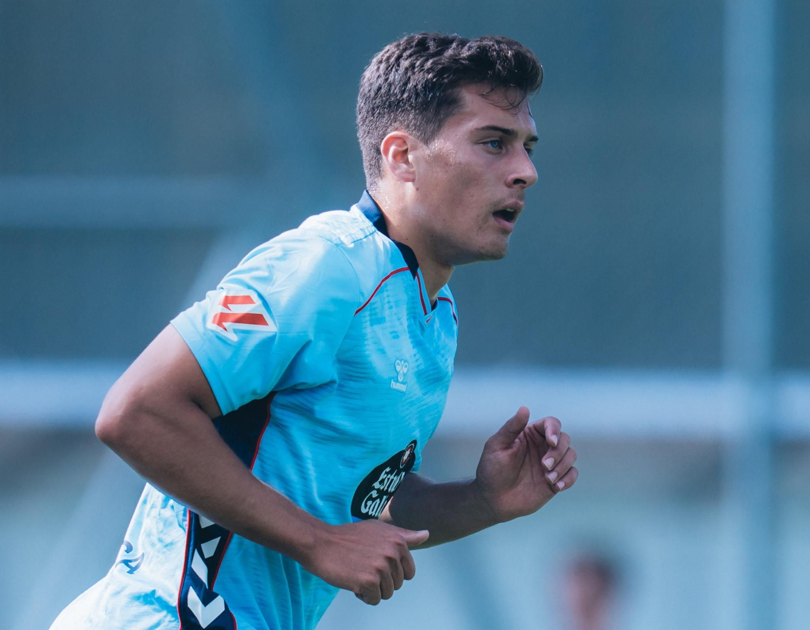 El canterano Manu Fernández aún no se ha medio al Real Madrid.