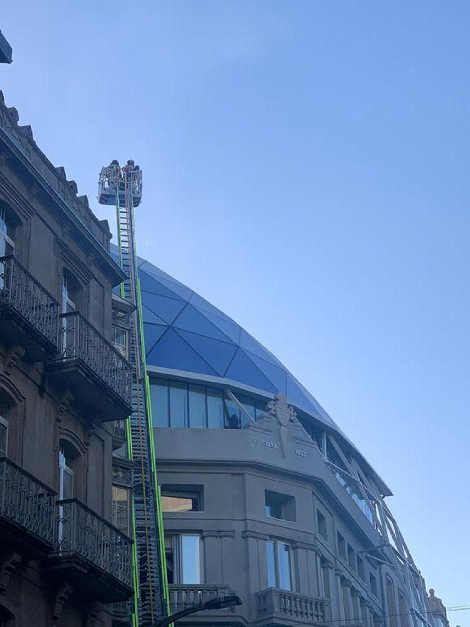 Un incendio se desata en la sede del Celta