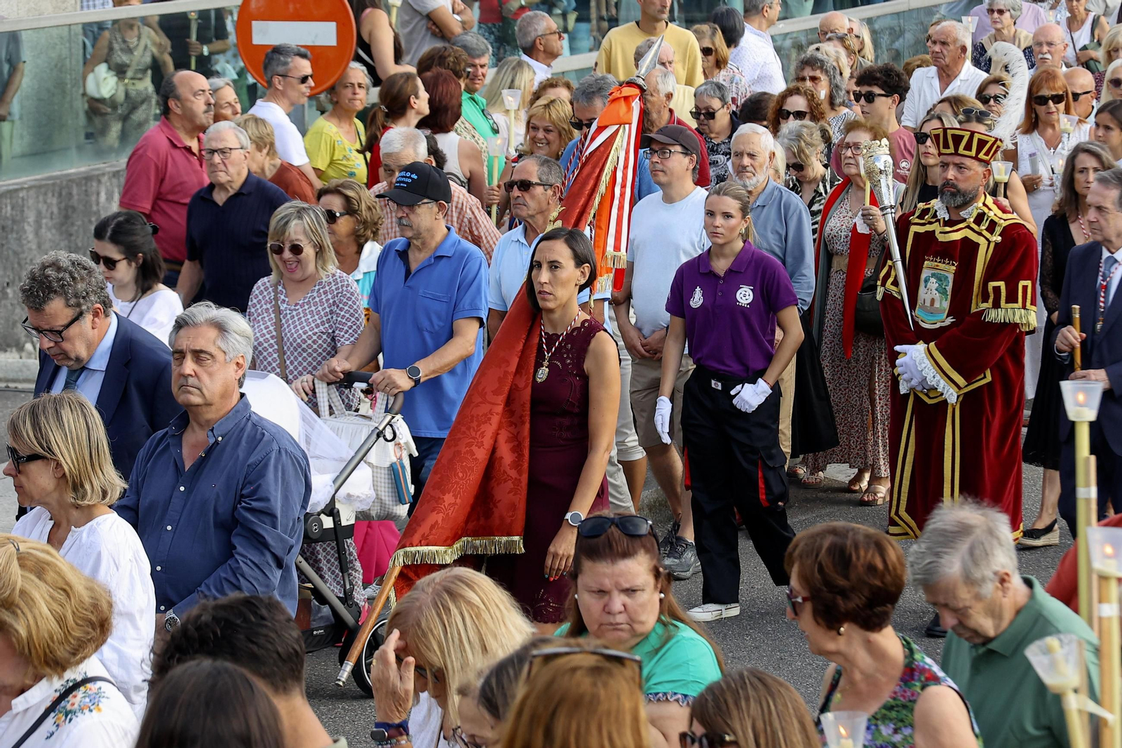 Galería | Misa por el Cristo da Victoria en Vigo y la concurrida procesión