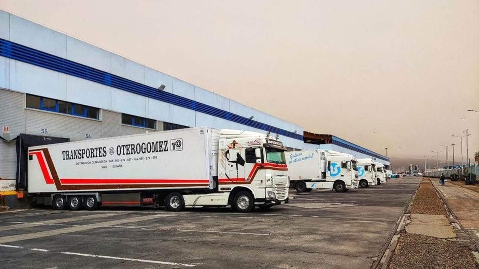 La huelga del transporte y la guerra provocaron un repunte de los ERTE en marzo.