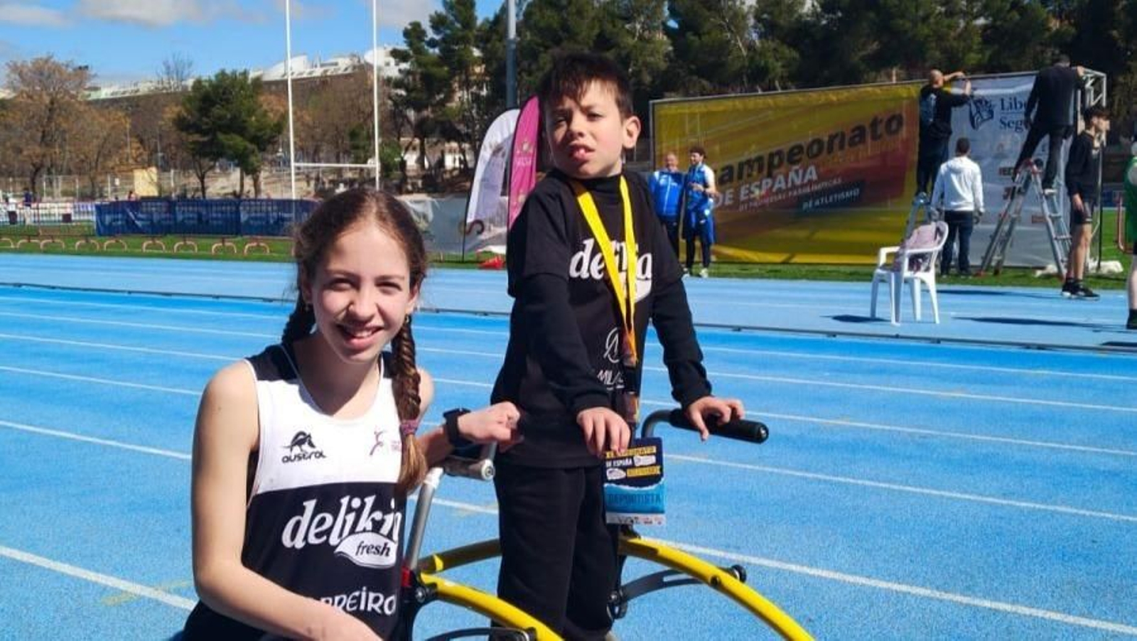 Carla Santoro y Izan Castro representaron al Delikia Vigo en el Campeonato de España de atletismo adaptado