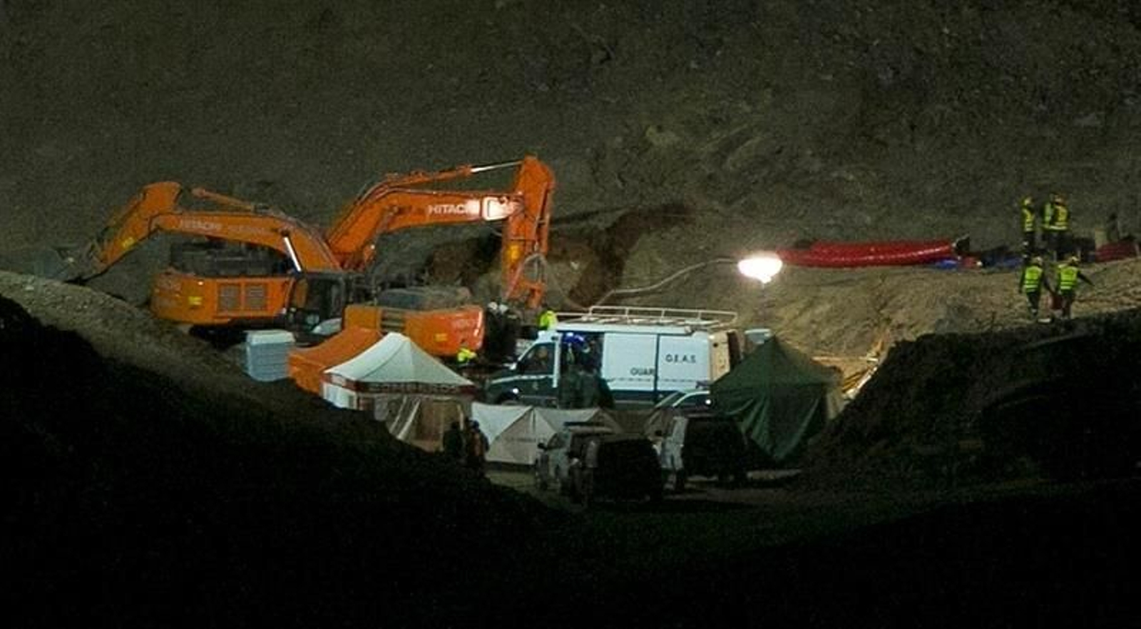 Los mineros desplazados desde Asturias encaran la recta final de su trabajo al encontrarse a menos de un metro de donde se cree que está Julen