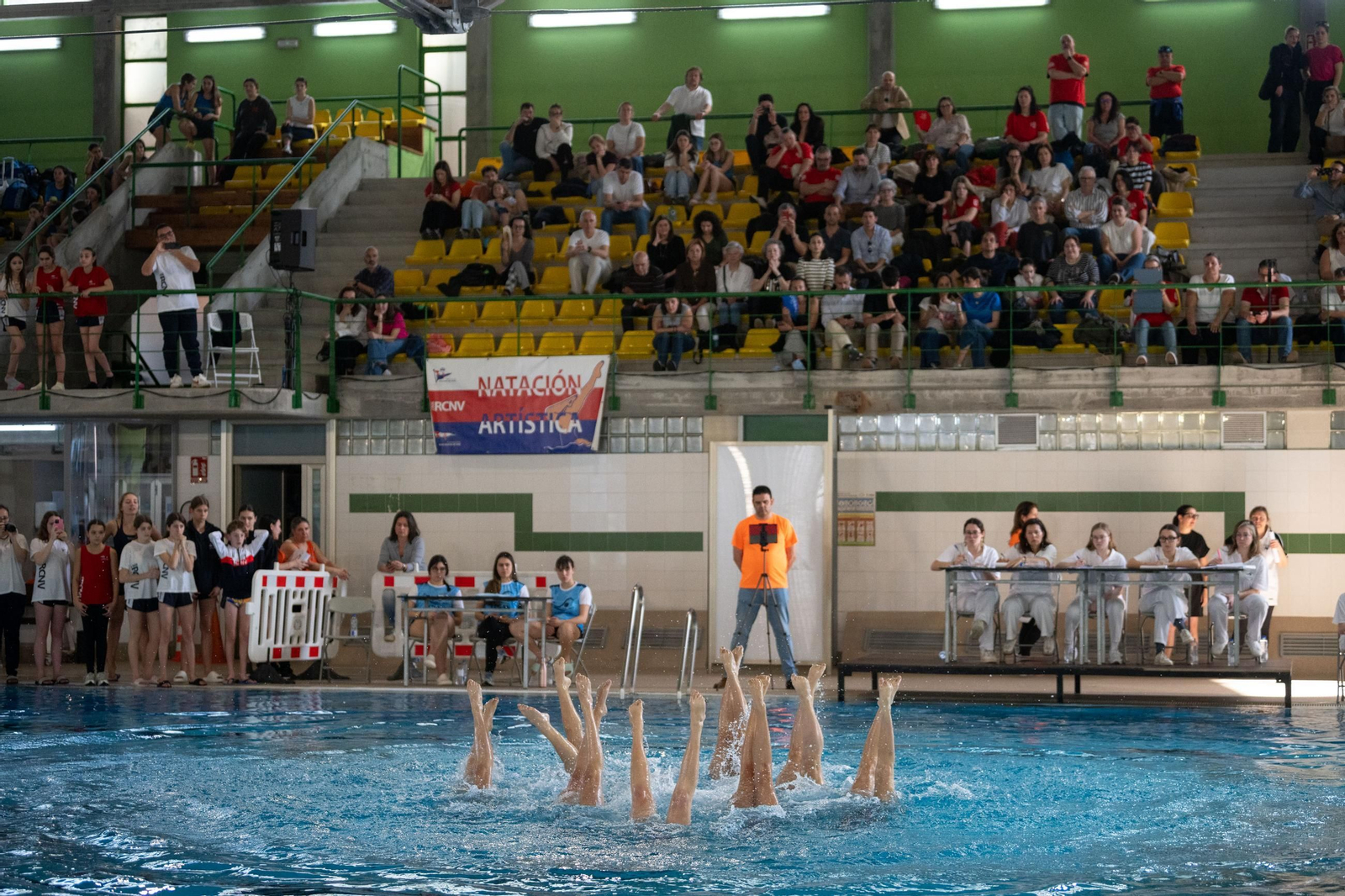 Galería |  La natación artística celebra su Campeonato Gallego de Invierno en Os Remedios