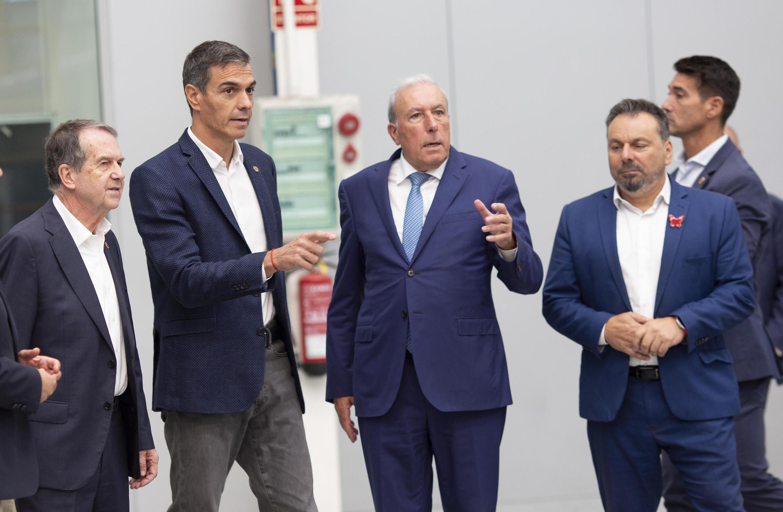 Galería | Pedro Sánchez visita las instalaciones de Delta Vigo en el PTL de Valadares