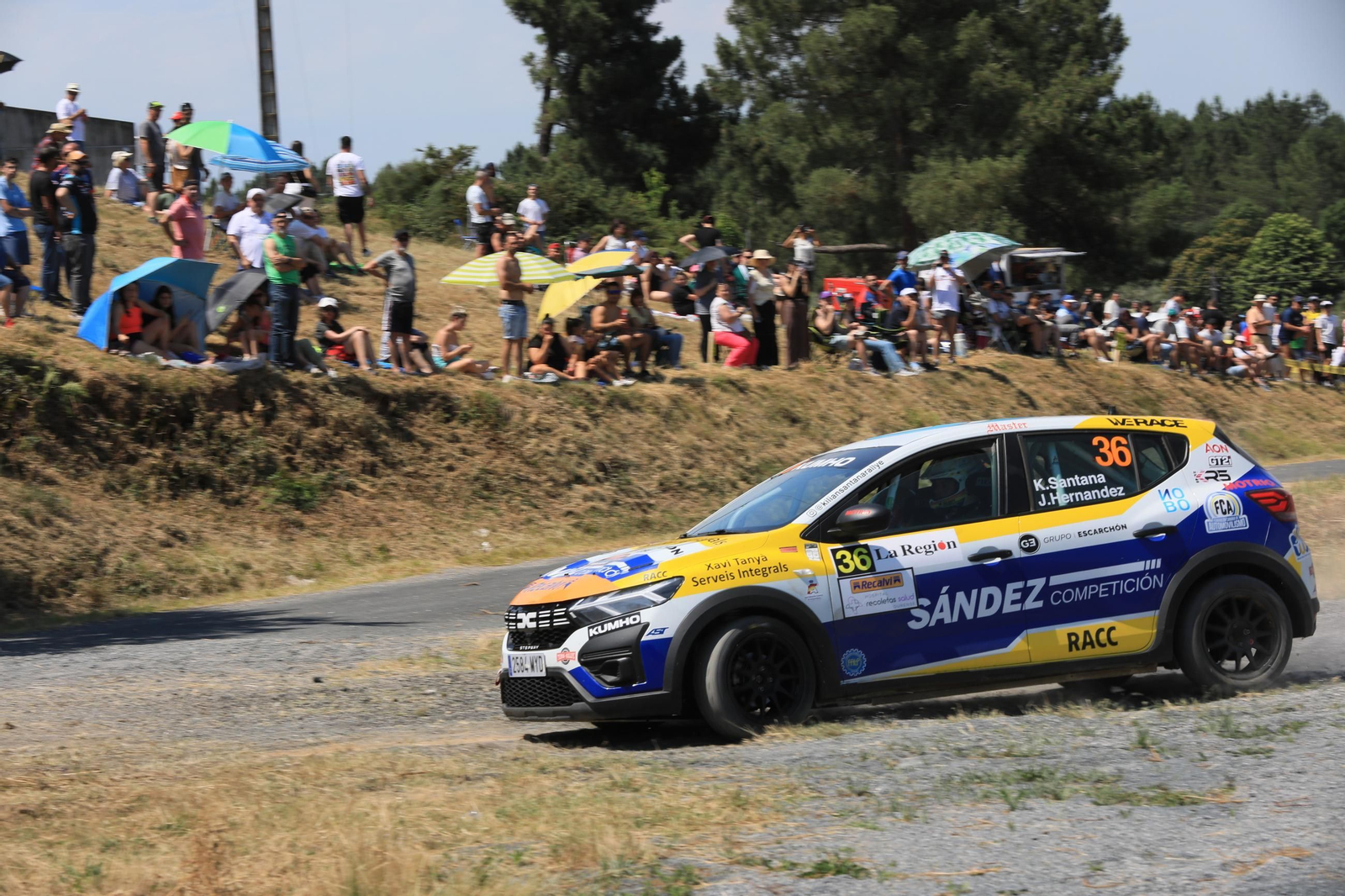 Galería | El público disfruta del Rally de Ourense en el tramo Cartelle-Toén, en fotos